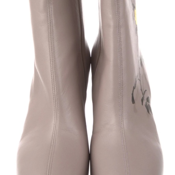 Dries Van Noten Leather Floral print boots with hidden platform size 7. - Picture 3 of 6